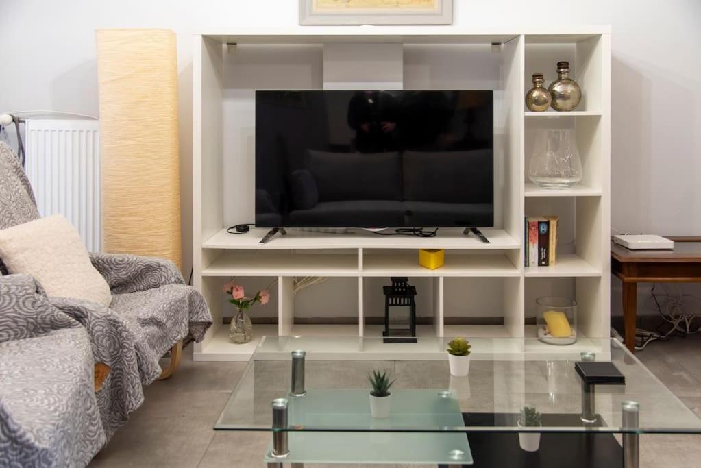Myrto-Apartments-Атина Екстериор снимка